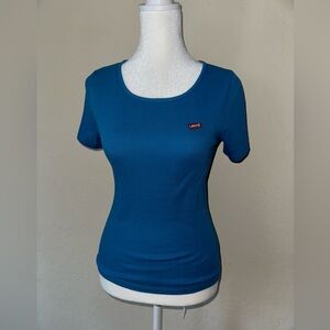 Levi’s ribbed fitted tee
